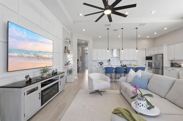 899 MEGANO BOULEVARD, Deland, FL 32724