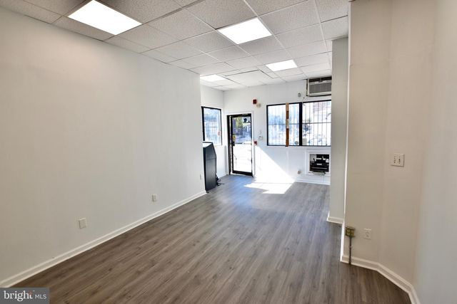 2747 S 7TH ST, Philadelphia, PA 19148