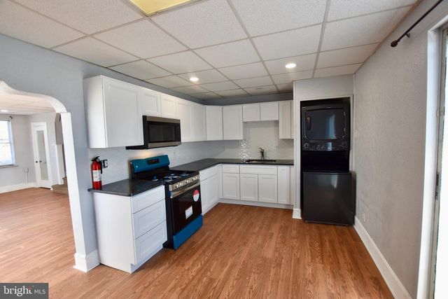 2747 S 7TH ST, Philadelphia, PA 19148