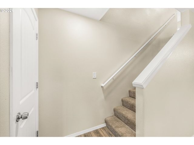 17151 Se ALDER St, Portland, OR 97233