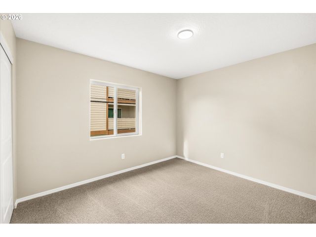 17151 Se ALDER St, Portland, OR 97233