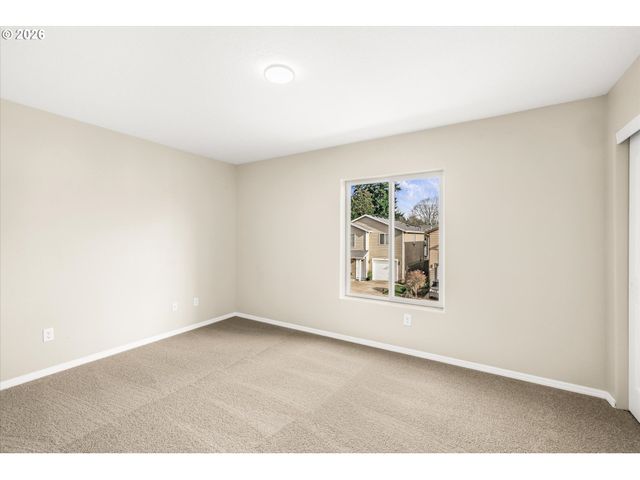 17151 Se ALDER St, Portland, OR 97233