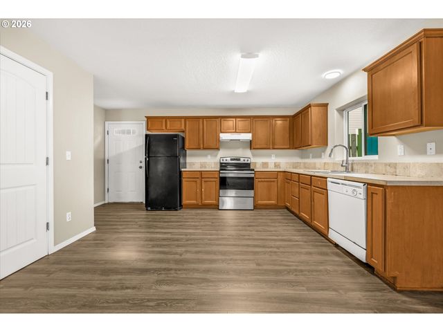 17151 Se ALDER St, Portland, OR 97233