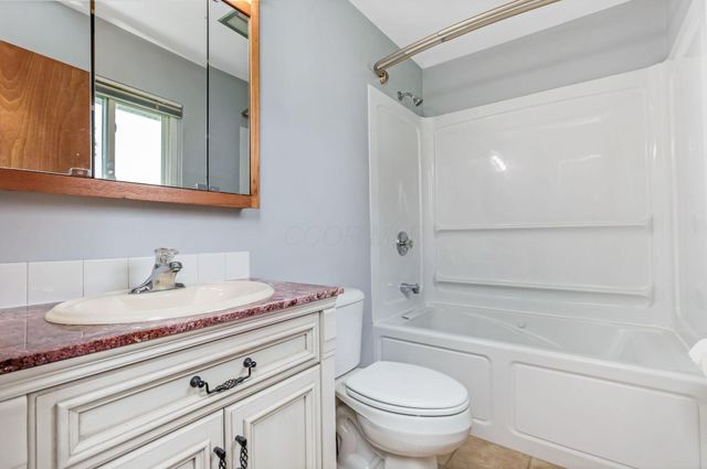 435 Alford Drive, Newark, OH 43055