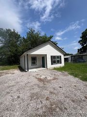 516 S Creek Avenue S, Haskell, OK 74436