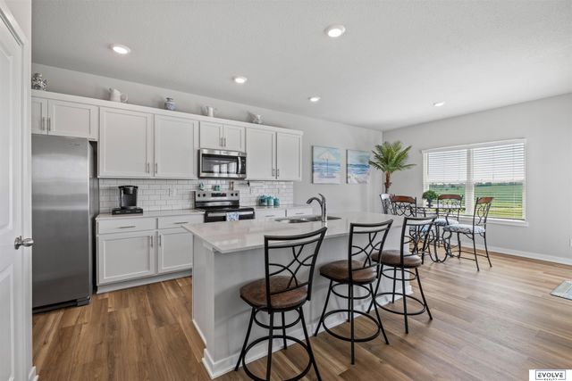 17675 Rose Lane Road, Omaha, NE 68136