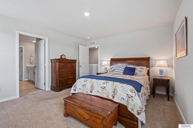 17675 Rose Lane Road, Omaha, NE 68136