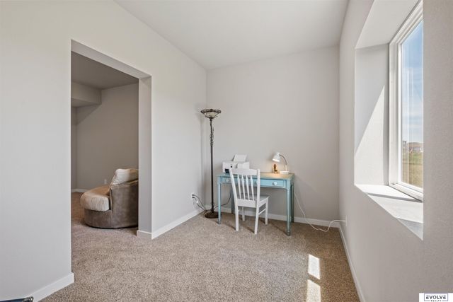 17675 Rose Lane Road, Omaha, NE 68136