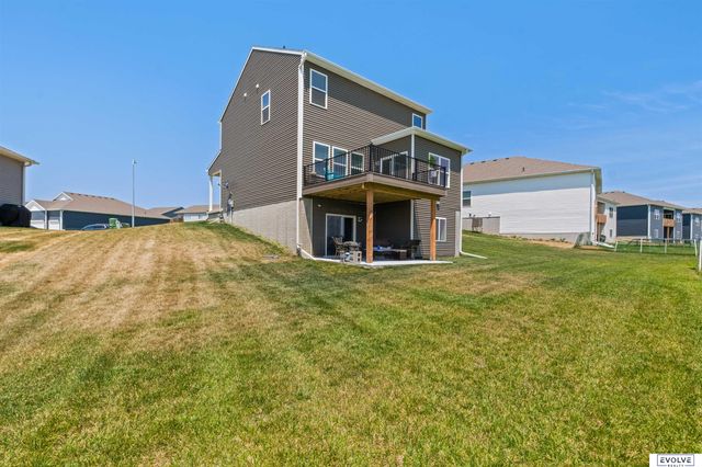 17675 Rose Lane Road, Omaha, NE 68136