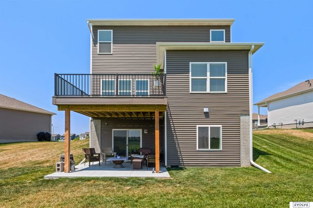 17675 Rose Lane Road, Omaha, NE 68136