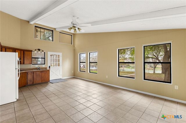 92 Turtle Lane, Seguin, TX 78155