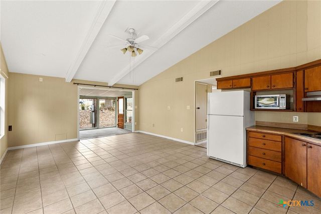 92 Turtle Lane, Seguin, TX 78155