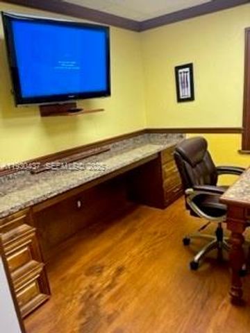 2424 SW 22nd St, Miami, FL 33145