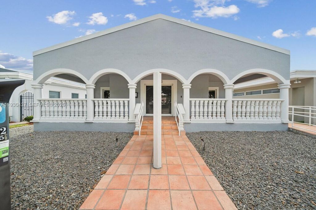 2424 SW 22nd St, Miami, FL 33145