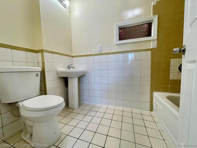 26141 Yale Street, Inkster, MI 48141