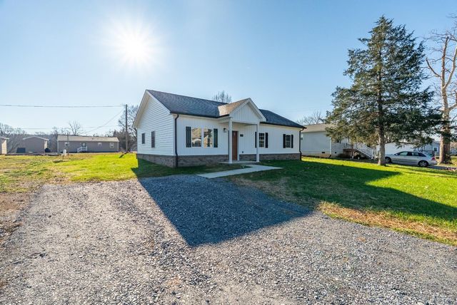 1303 4th Street, Altavista, VA 24517