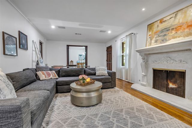 1503 Banks Street, Houston, TX 77006