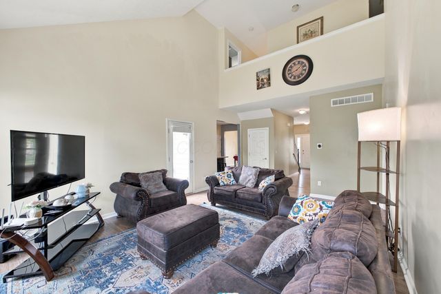 483 Pruden Drive, Pickerington, OH 43147