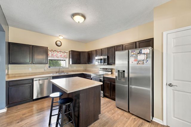 483 Pruden Drive, Pickerington, OH 43147