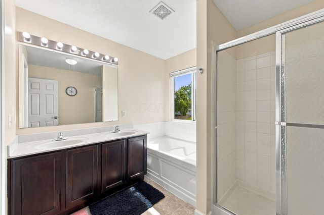 483 Pruden Drive, Pickerington, OH 43147