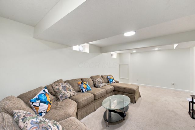 483 Pruden Drive, Pickerington, OH 43147