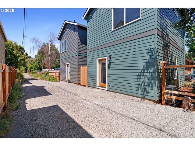 6914 N SWIFT St, Portland, OR 97203