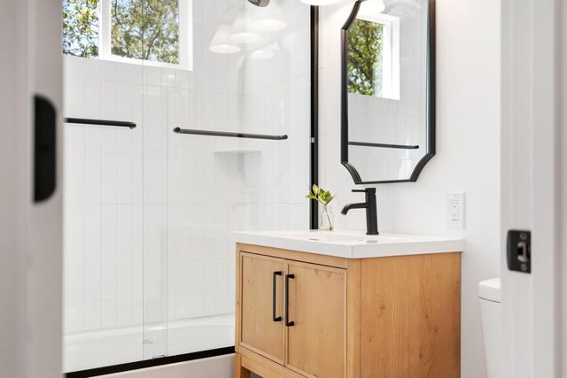 179 Daniels Dr, Auburn, CA 95603