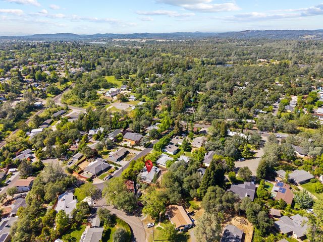 179 Daniels Dr, Auburn, CA 95603