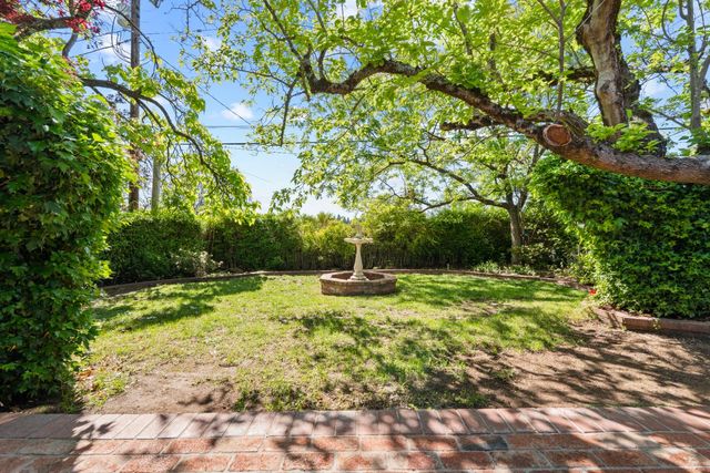 179 Daniels Dr, Auburn, CA 95603