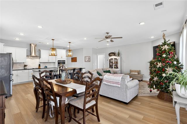 109 Woodcross Drive, Simpsonville, SC 29681