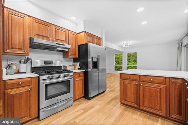 2023 HUNTCLIFF DR, Gambrills, MD 21054