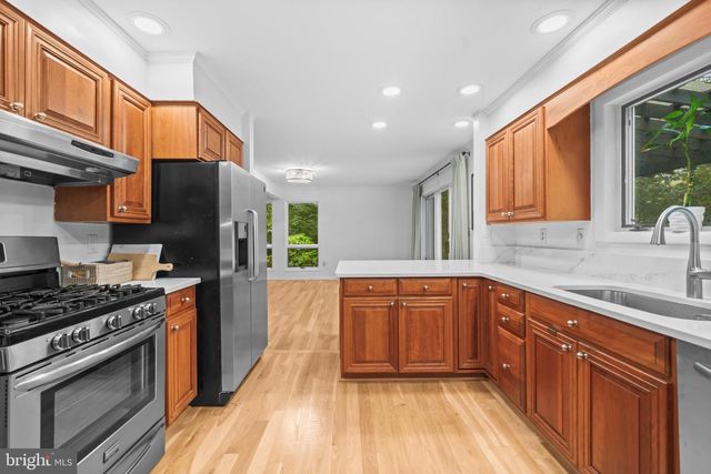 2023 HUNTCLIFF DR, Gambrills, MD 21054