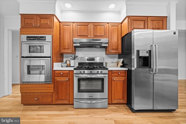 2023 HUNTCLIFF DR, Gambrills, MD 21054