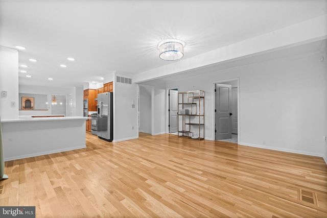 2023 HUNTCLIFF DR, Gambrills, MD 21054