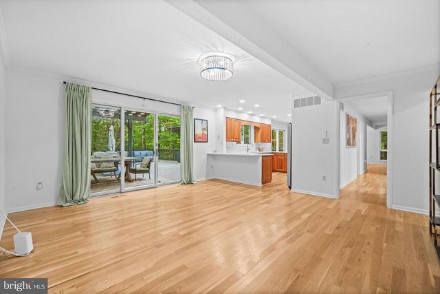 2023 HUNTCLIFF DR, Gambrills, MD 21054