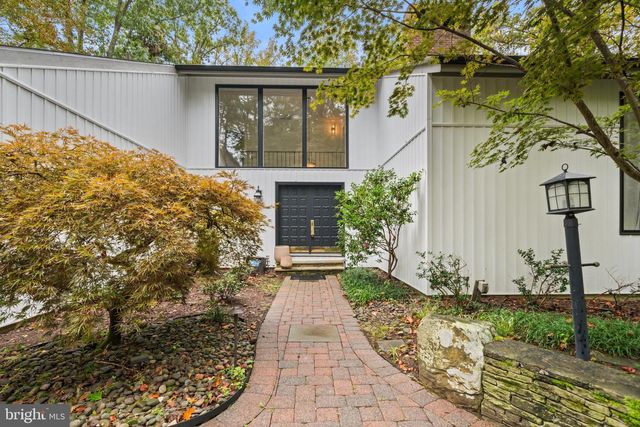 2023 HUNTCLIFF DR, Gambrills, MD 21054