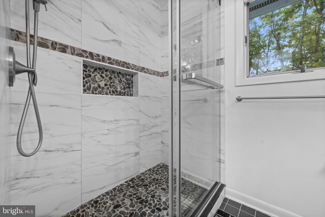 2023 HUNTCLIFF DR, Gambrills, MD 21054