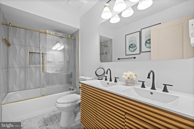 2023 HUNTCLIFF DR, Gambrills, MD 21054