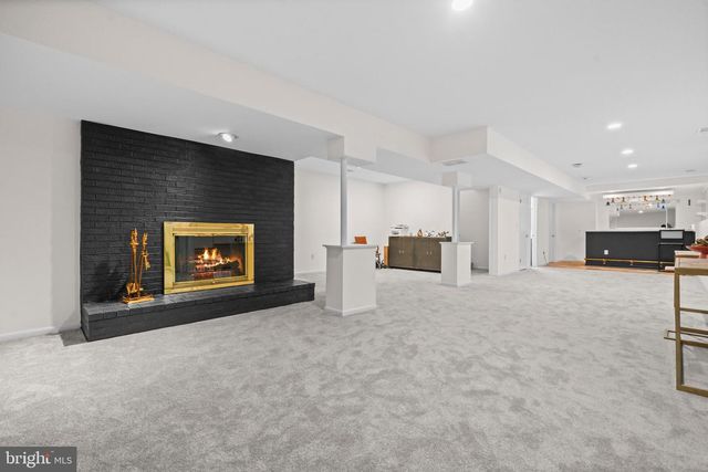 2023 HUNTCLIFF DR, Gambrills, MD 21054