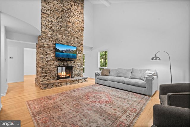 2023 HUNTCLIFF DR, Gambrills, MD 21054