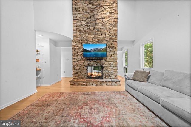 2023 HUNTCLIFF DR, Gambrills, MD 21054