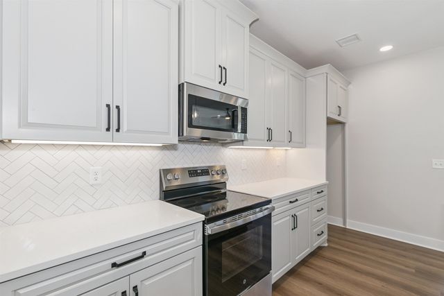 313 W Boxthorn, Andover, KS 67002