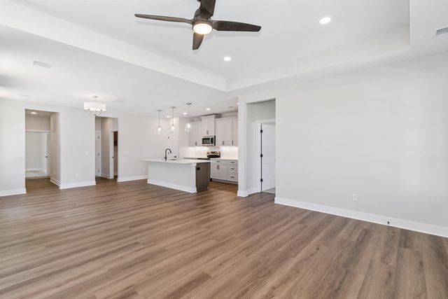 313 W Boxthorn, Andover, KS 67002