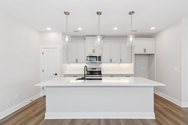 313 W Boxthorn, Andover, KS 67002