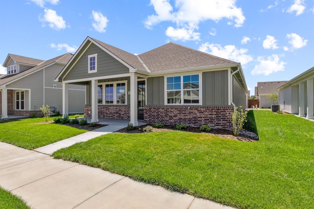 313 W Boxthorn, Andover, KS 67002