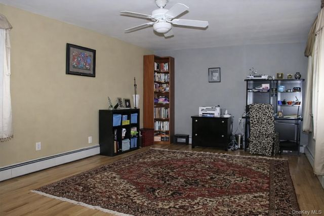 19 Nixon Street, Farmingville, NY 11738