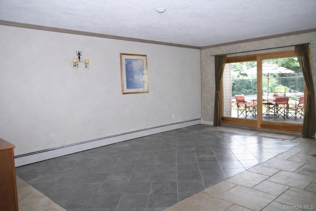 19 Nixon Street, Farmingville, NY 11738