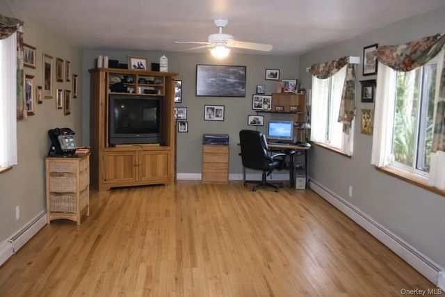 19 Nixon Street, Farmingville, NY 11738