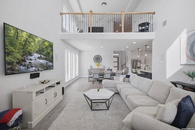 707 Quemada, San Antonio, TX 78245