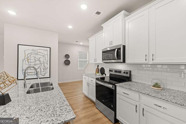 1281 Meadowbrook Drive, Jonesboro, GA 30238